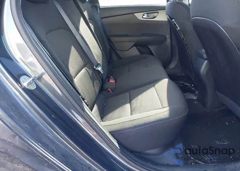 2021 Kia Forte Lxs из США, поврежденный, VIN 3KPF24AD7ME386703